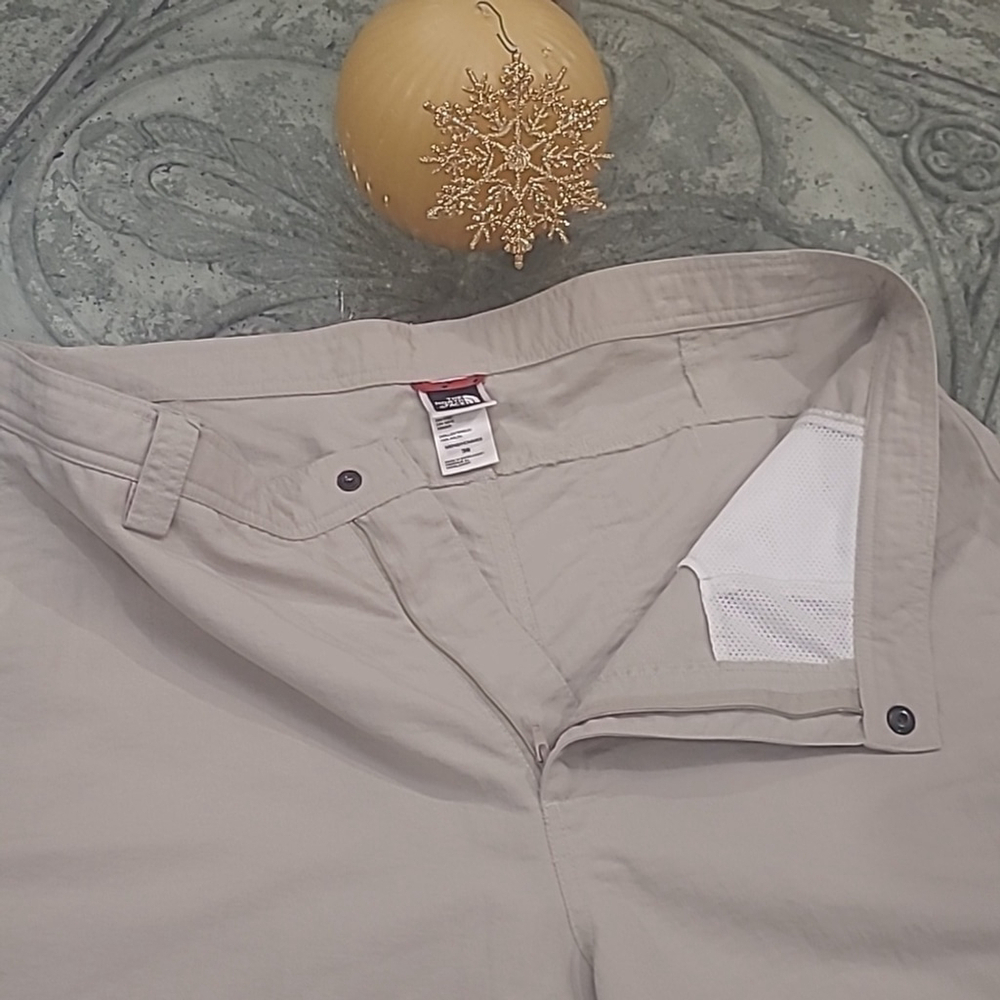 THE NORTH FACE MEN'S BEIGE CARGO PANTS NEW 38